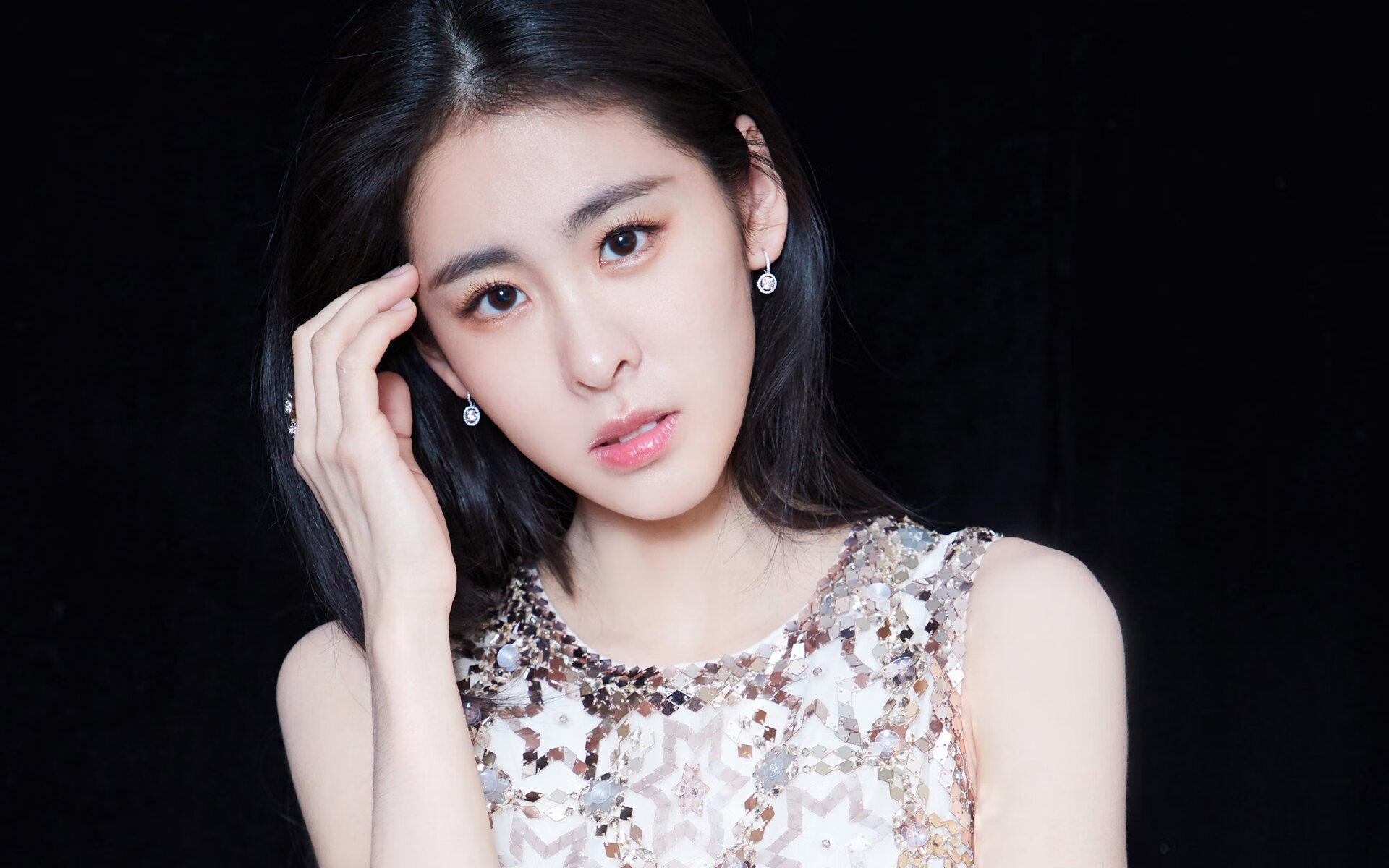 爱游戏体育-青少年篮球文化展在北京盛大开幕，弘扬体育精神，青少年篮球大赛